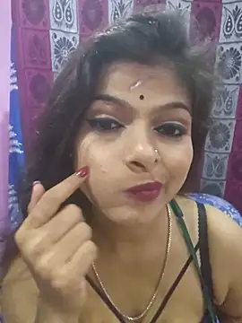SUZY_QUEEN01 webcam