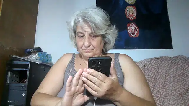 ExquisiteMature webcam