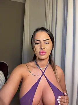 KirstieVegas