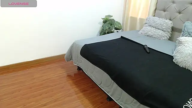 sasi_luna webcam