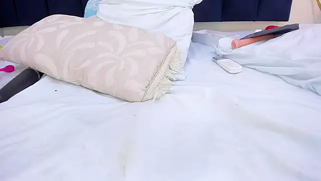 mayaevansmg webcam