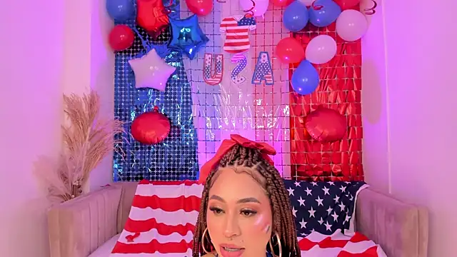 Nikki_Rousmel webcam