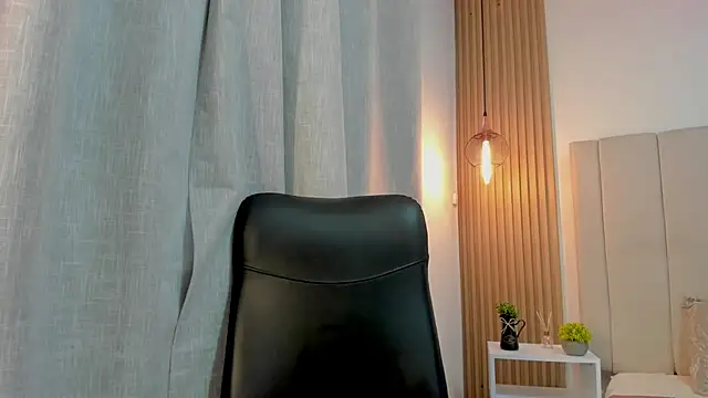 Victoria_Rosee webcam