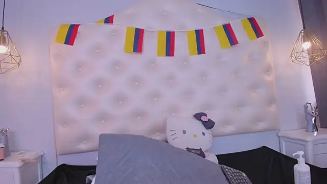 ninaavelvett webcam