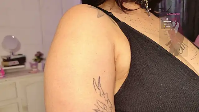 Nyx_Blackmoon webcam