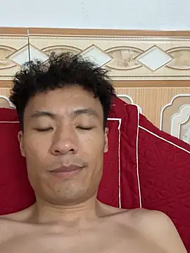 Mr_iphone11 webcam