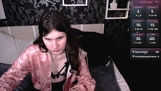 NoriMoore webcam