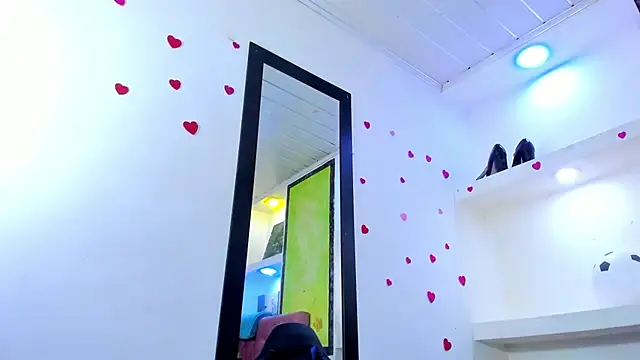 Raven_Rouge_ webcam
