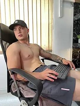 Alexander_ferre webcam