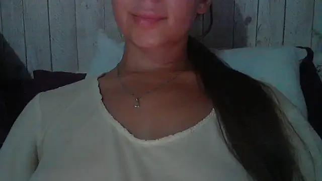 Bella--White webcam