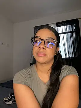 trianawhite webcam