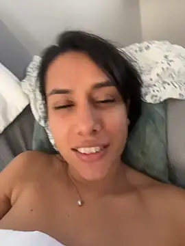 PilarJones_ webcam