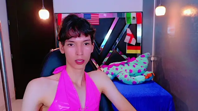 Stefany_PiInk live cam on StripChat
