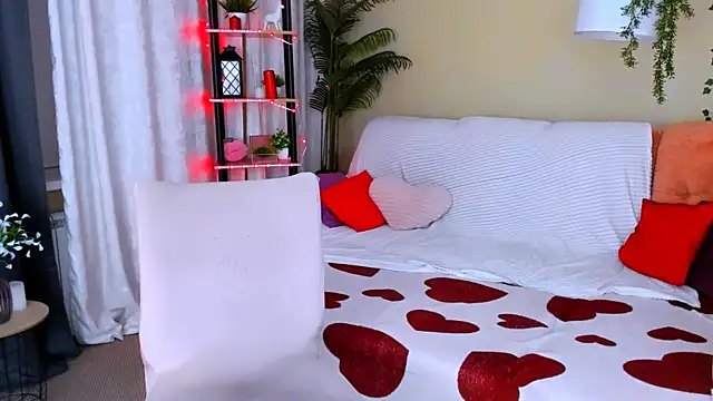 ChristinaConteeree webcam