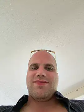 Showrunnerwright1on1 webcam