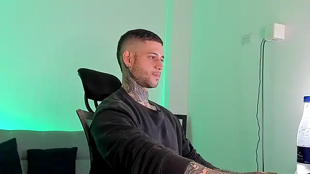 _jamesleandros1 webcam