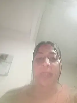 Giselabrunette25 webcam