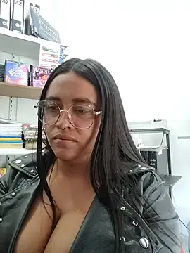 Mia_Risky-1 webcam