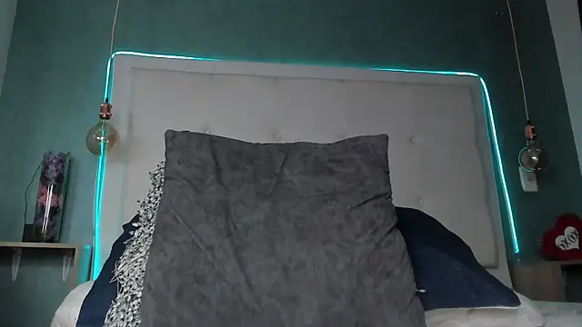 mia_gomez7 webcam