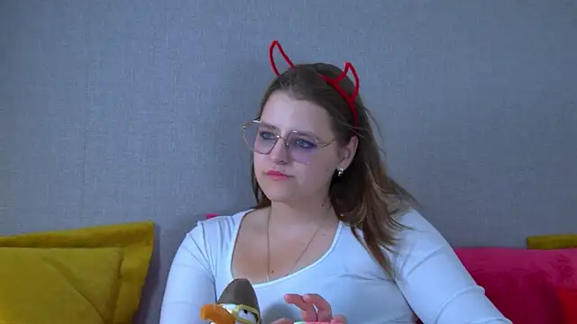 AlexaAvery webcam