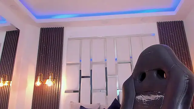 miia_blumm webcam