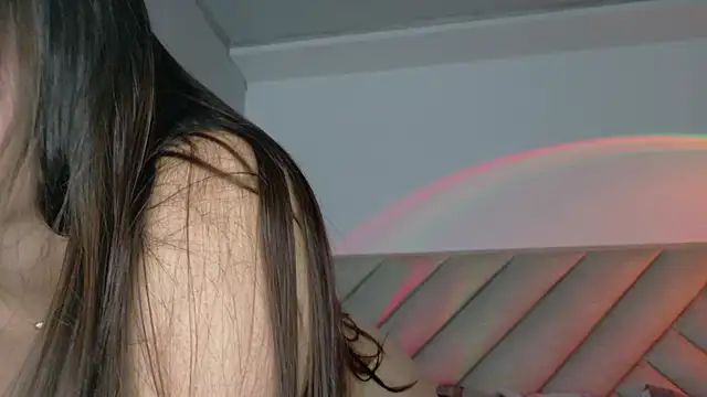 Sweetlove_243 webcam