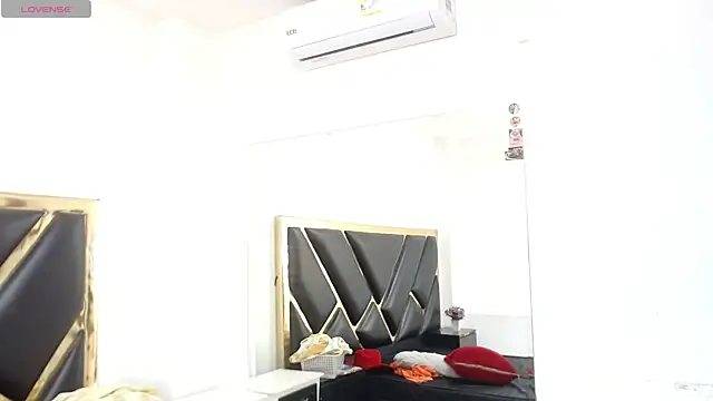 NoahJhonson69 webcam