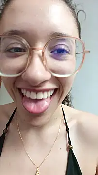 DanaaCollins webcam
