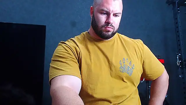 muscularjohnforuX webcam