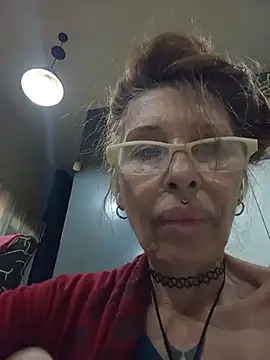 FrozenWaffle live cam on StripChat