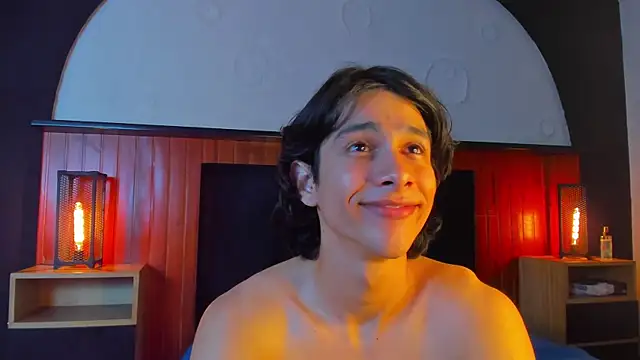 cheys_mast (M twink) - sexy dance without shirt