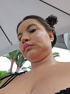 Pretty_Julieta webcam