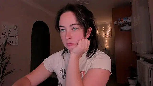 cClandesTina live cam on StripChat