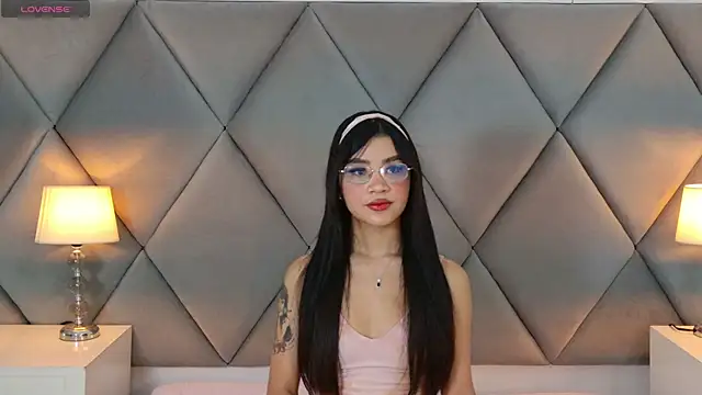 OliviaDiaz live cam on StripChat