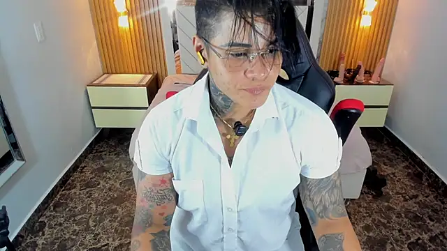KAROLLJONES1 live sex cam