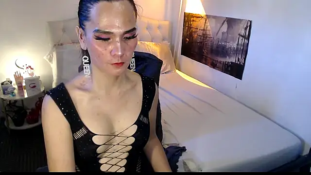 NinaDOM4CUM webcam
