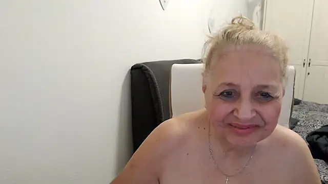 SusiLifeXXX webcam