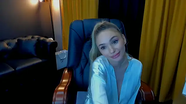 HaleySweet18 webcam