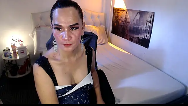 NinaDOM4CUM webcam