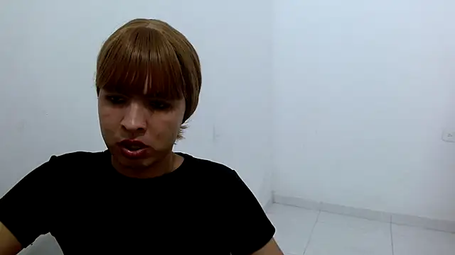 estefania224 webcam