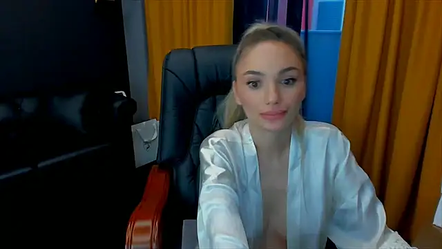 HaleySweet18 webcam