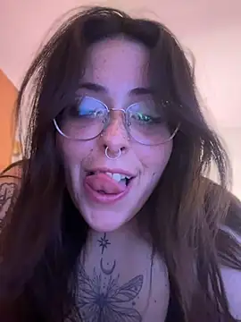 Mizztikaa live sex cam
