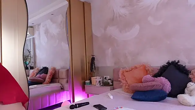 JullyBlair webcam