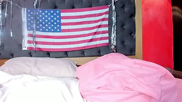 YayaHilton webcam