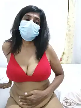 Amisha-35 webcam