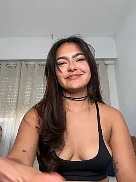 AshiaEktaa webcam