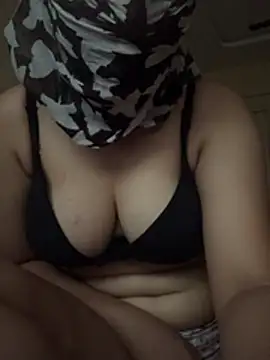 crazy111girl webcam