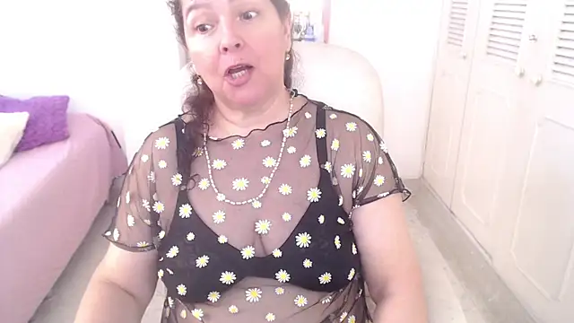 leonela_69 webcam
