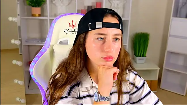 NadinnL webcam