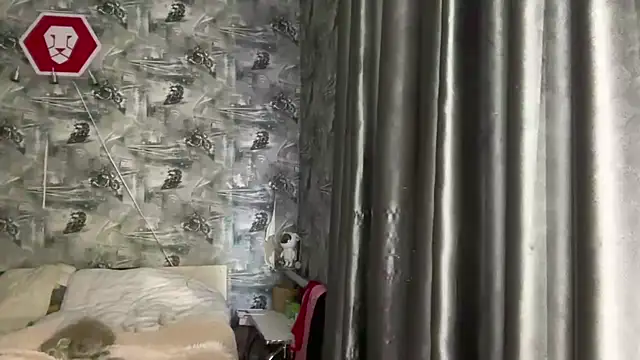 SpotlessParaffin webcam